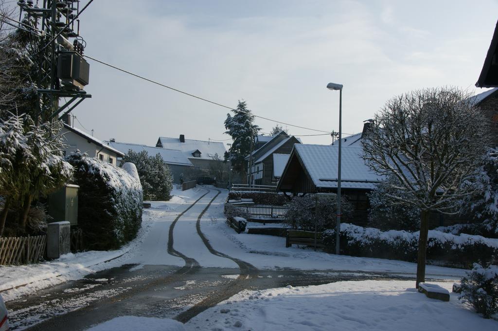 Eifelhoeve In Benenberg Hellenthal Chambre photo
